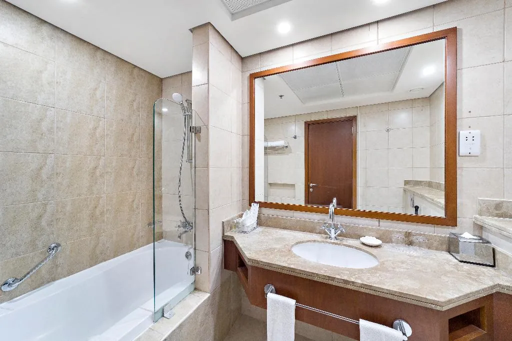 APARTMENT THREE BEDROOMS Room, Blue Beach Tower The Walk JBR Dubai (ex JA Oasis), Dubai