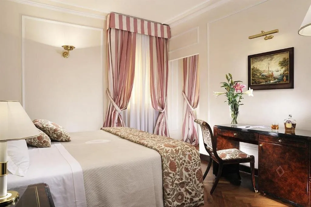 DOUBLE SINGLE USE ECONOMY Room, De la Ville, Florence