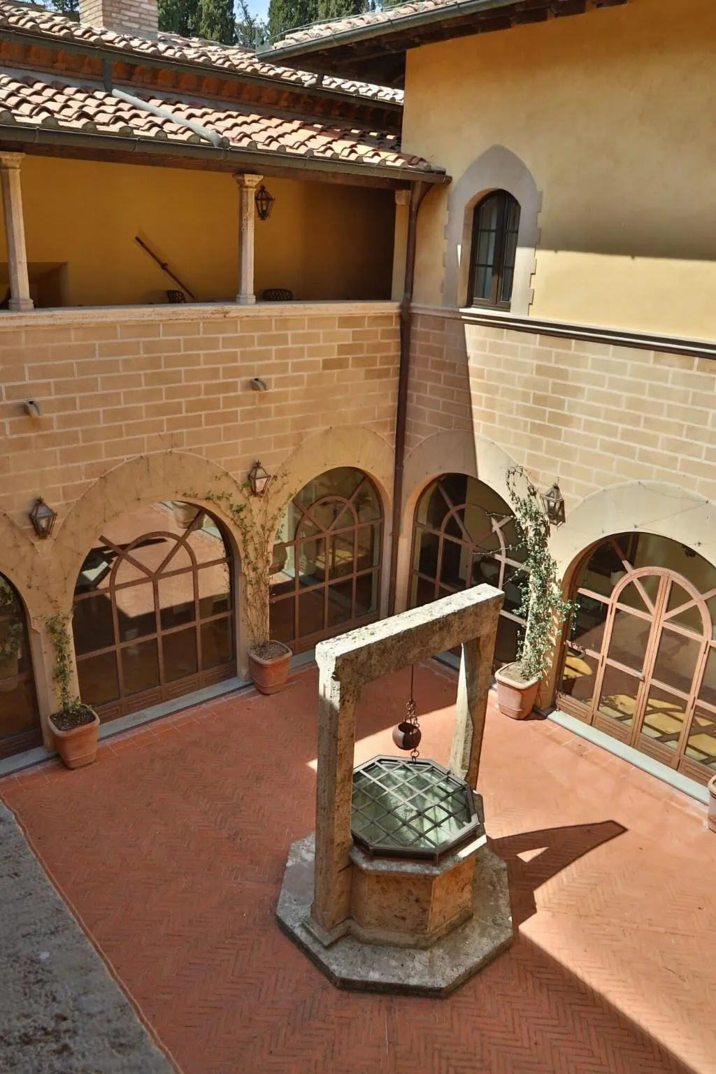 General view, La Collegiata, Florence