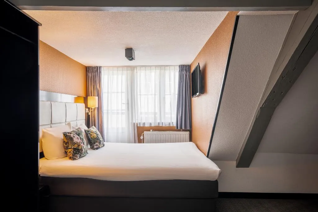 DOUBLE STANDARD Room, Mansion, Amsterdam