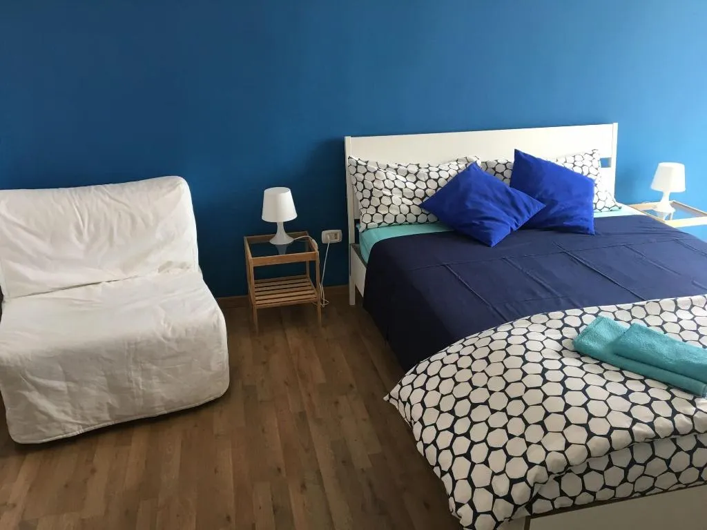 Room, B&B Tarumbò, Naples