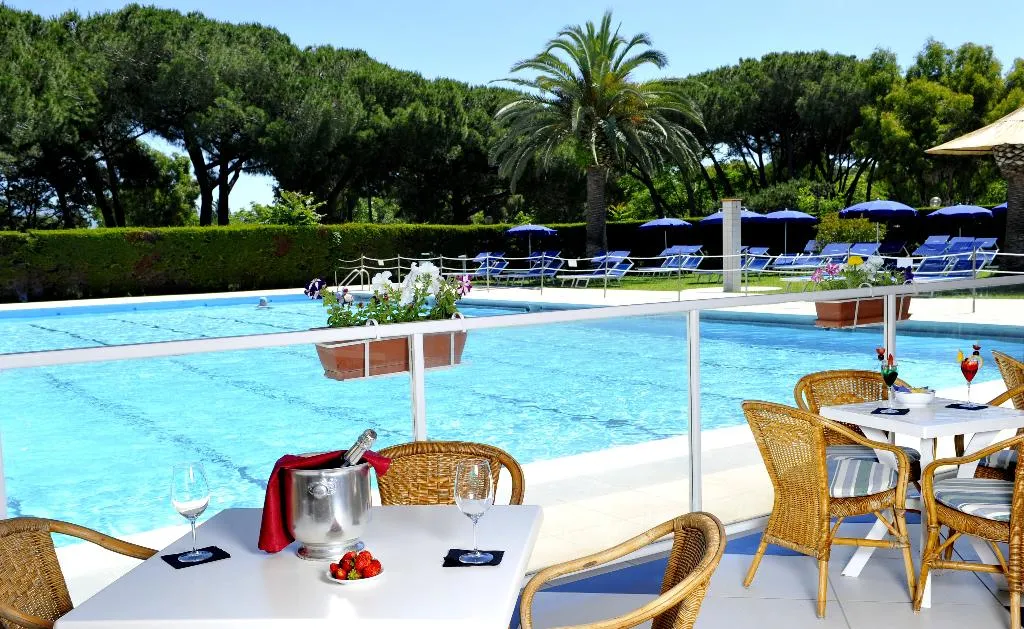 Bar, La Serra Holiday Village & Beach Resort, Naples