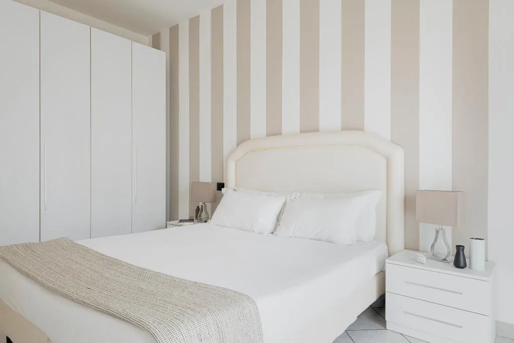 APARTMENT PREMIER QUEEN BED Room, HQ Aparthotel Milano Inn – Smart Suites, Milan