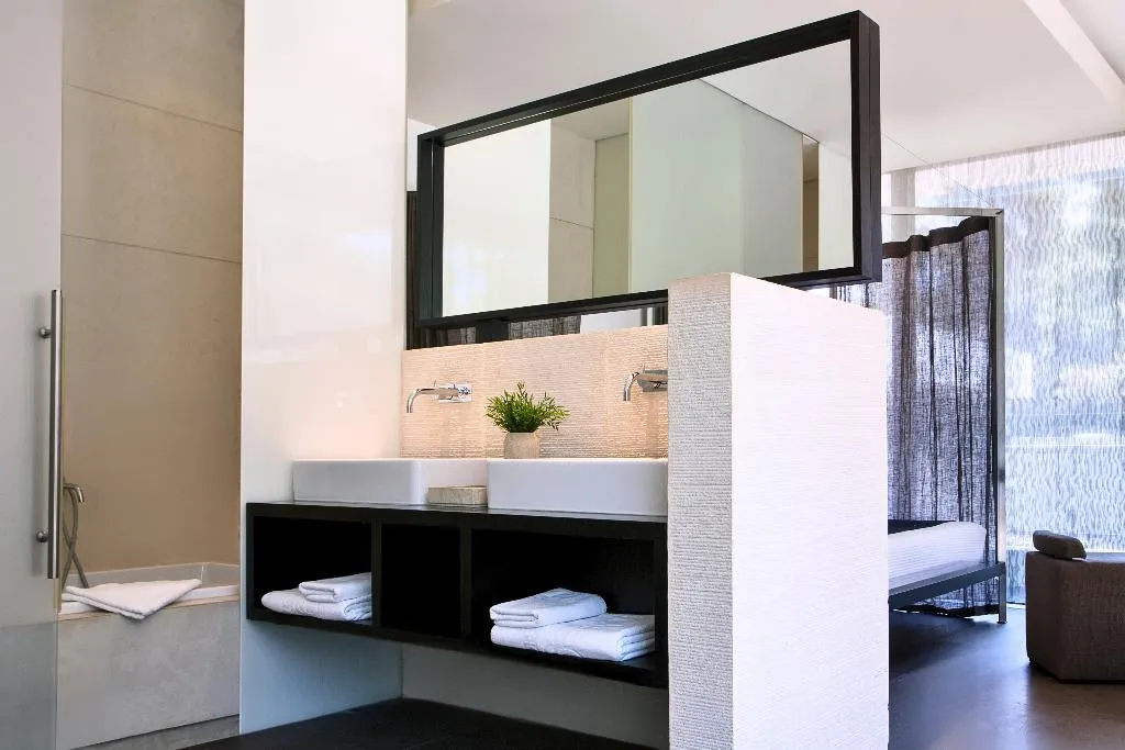 JUNIOR SUITE STANDARD Room, Life Gallery athens, Athens
