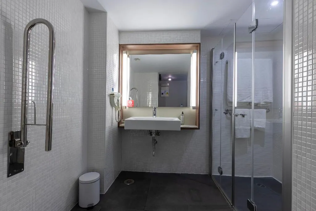 DOUBLE Accessible Room, Travelodge Malaga Aeropuerto, Costa Del Sol