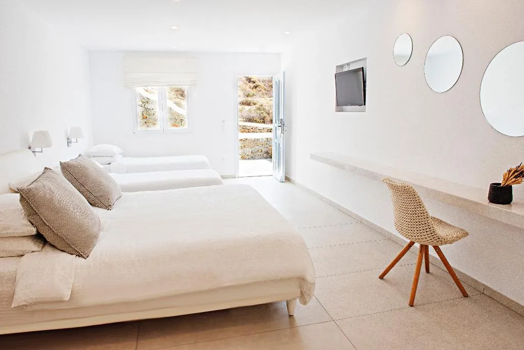 QUADRUPLE STANDARD Room, Paradise View, Mykonos