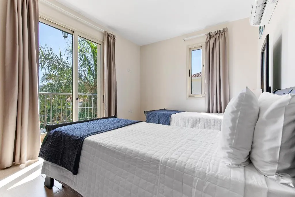 VILLA THREE BEDROOMS WITH PRIVATE POOL Room, Sea Point Villas, Cyprus