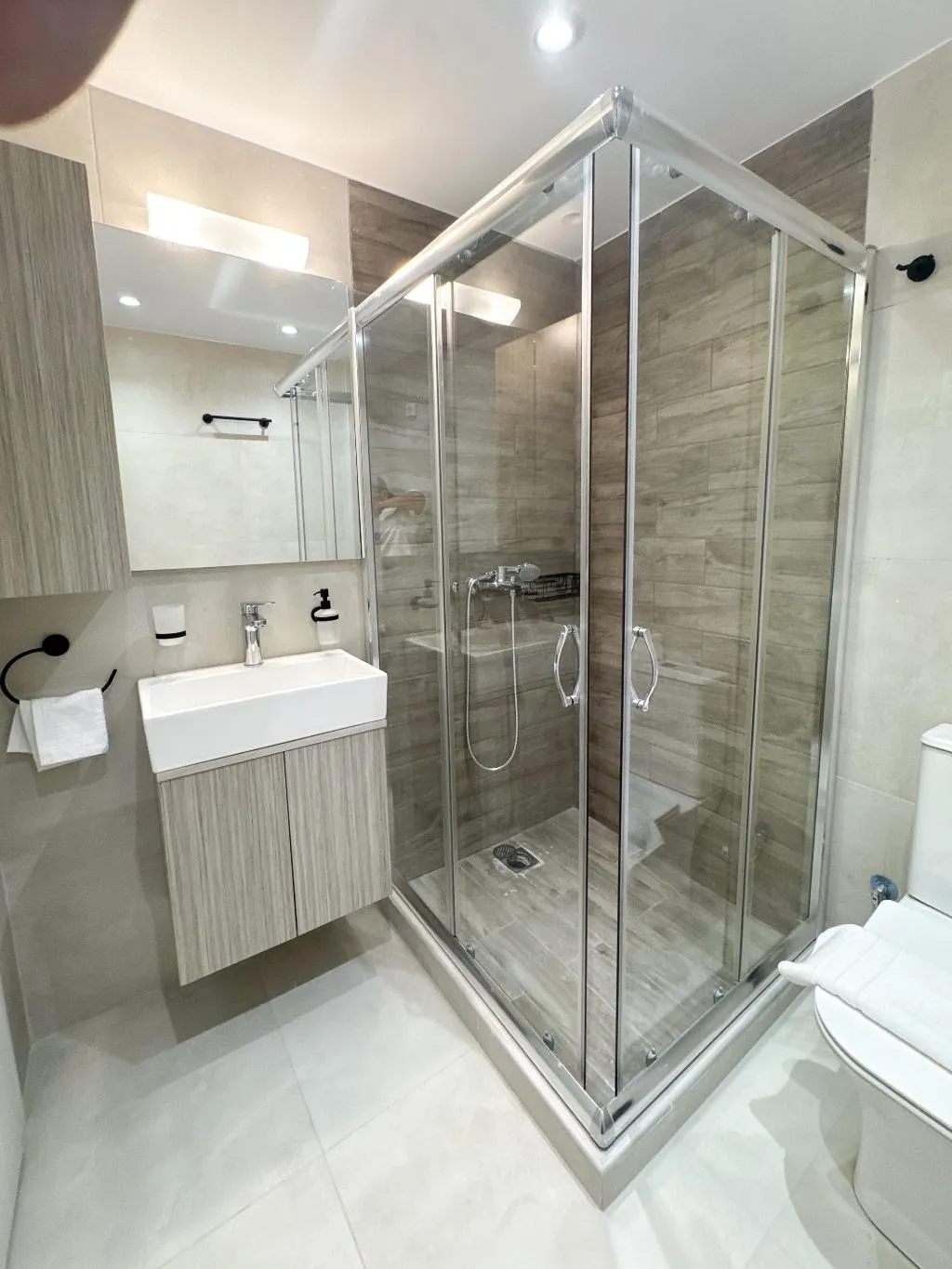 APARTMENT SUPERIOR KING BED Room, Noon Smart Residences, Athens