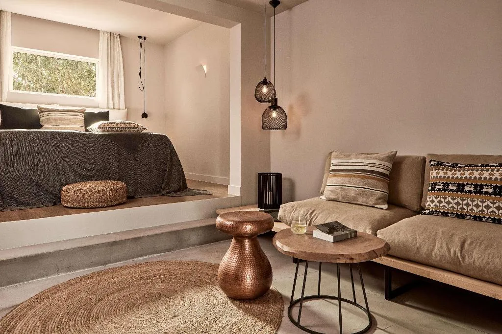 Room, Minos Beach Art Hotel, a Member of Design Hotels, Crete