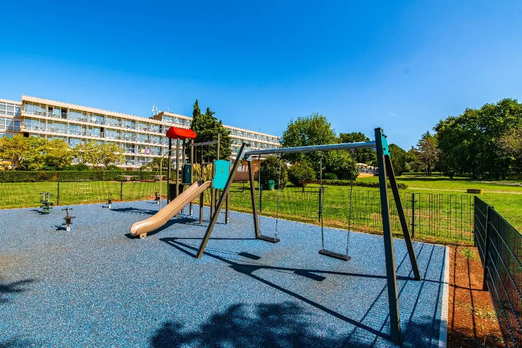 Sports and Entertainment, Arena Hotel Holiday, Istria