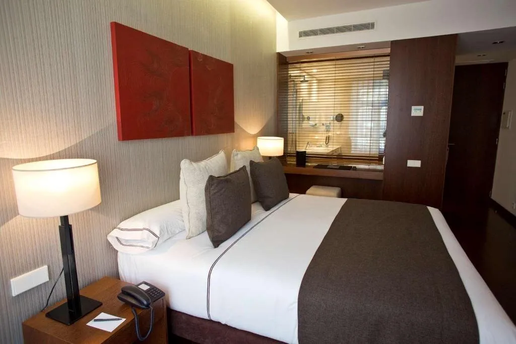 Room, Carris Porto Ribeira, Porto