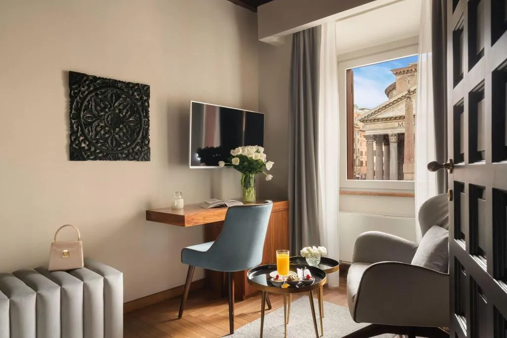 Room, Antico Albergo del Sole al Pantheon, Rome