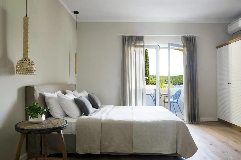 JUNIOR SUITE STANDARD Room, Bella Mare, Corfu