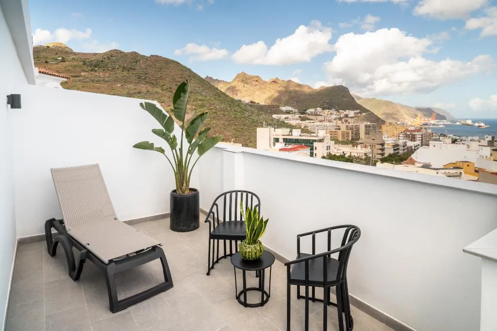 Double or Twin SUPERIOR WITH TERRACE Room, Barceló Santa Cruz Contemporáneo, Tenerife