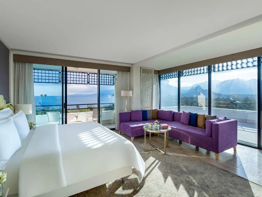SUITE DELUXE SEA VIEW Room, Rixos Downtown Antalya L.O.L.ThemePark Free Access, Antalya