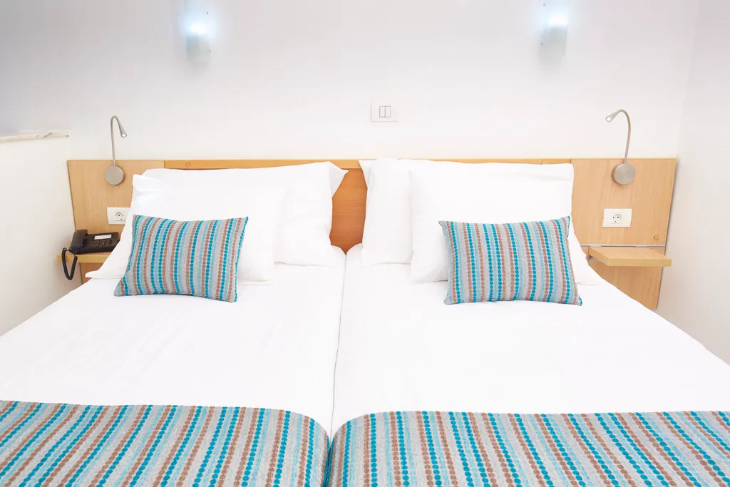JUNIOR SUITE POOL VIEW Room, Coral Teide Mar, Tenerife