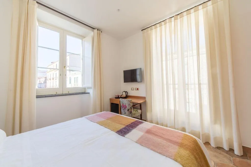 Room, Residenza Il Campanile, Naples