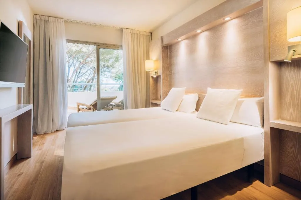 Room, Iberostar Waves Pinos Park, Majorca