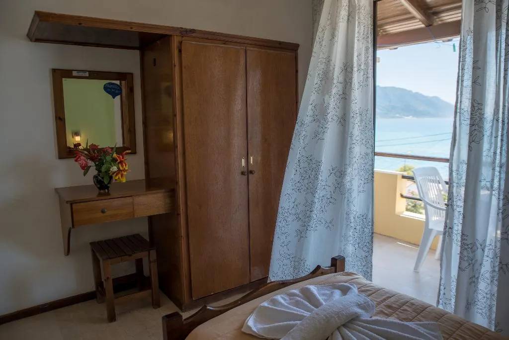 APARTMENT CLASSIC SEA VIEW Room, Vasili House, Corfu