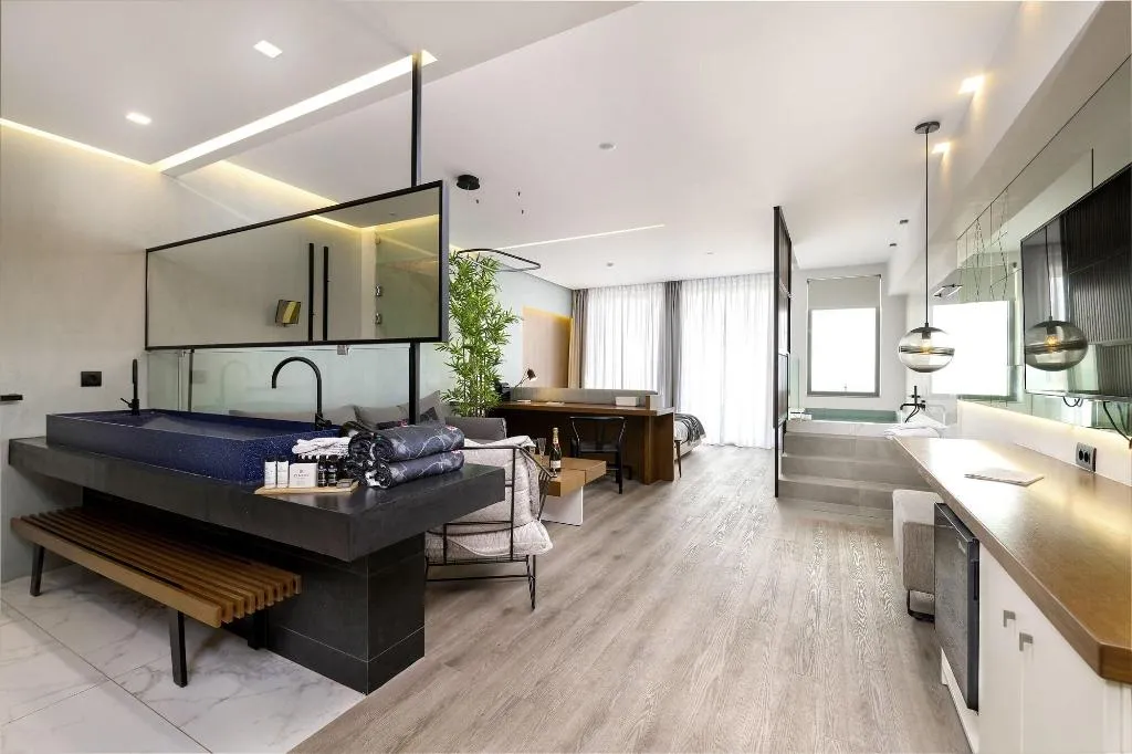 Room, Dyo Suites, Crete