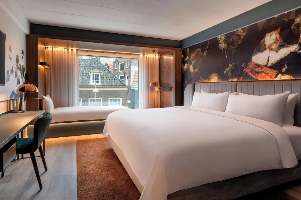TRIPLE KING SIZE BED Room, Renaissance Amsterdam Hotel, Amsterdam
