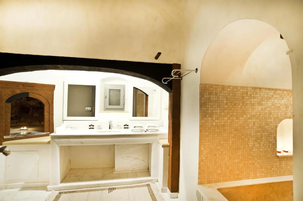 SUITE STANDARD Room, Markezinis Suites, Santorini