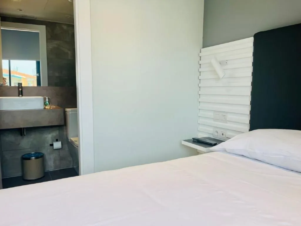 SINGLE BASIC Room, Sitges, Costa Brava