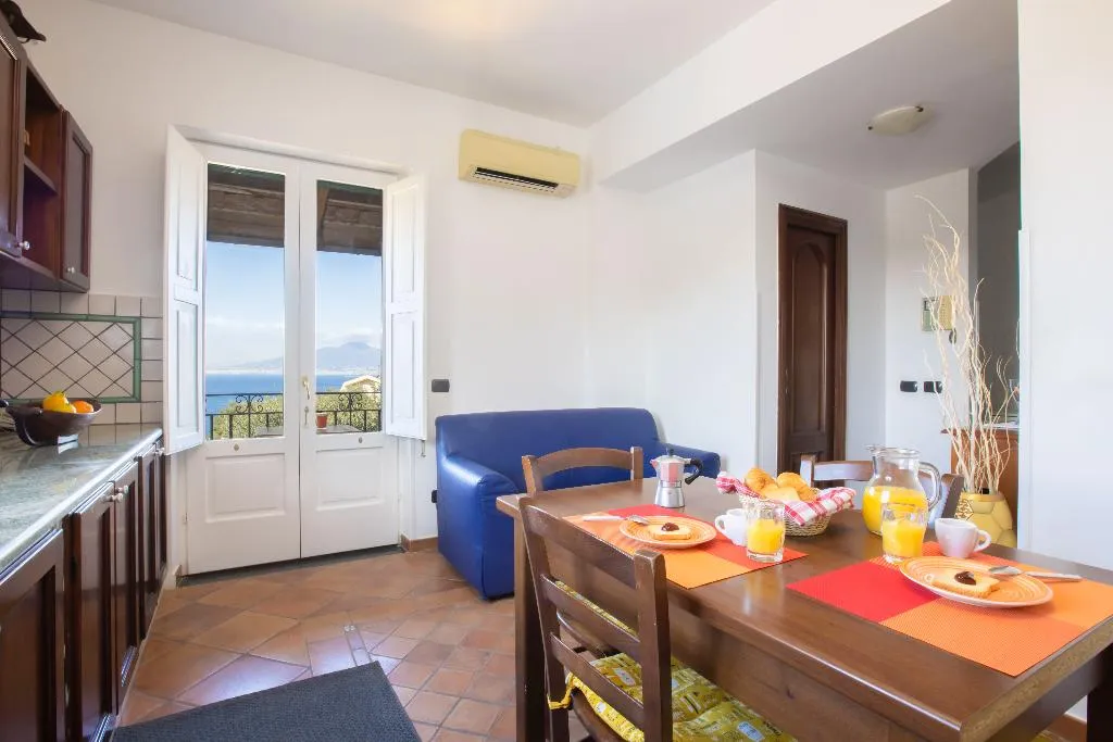 DOUBLE DELUXE SEA VIEW Room, Casale Antonietta, Naples