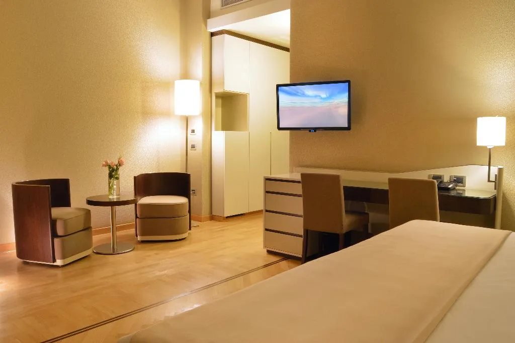 JUNIOR SUITE STANDARD Room, Palazzo Esedra, Naples
