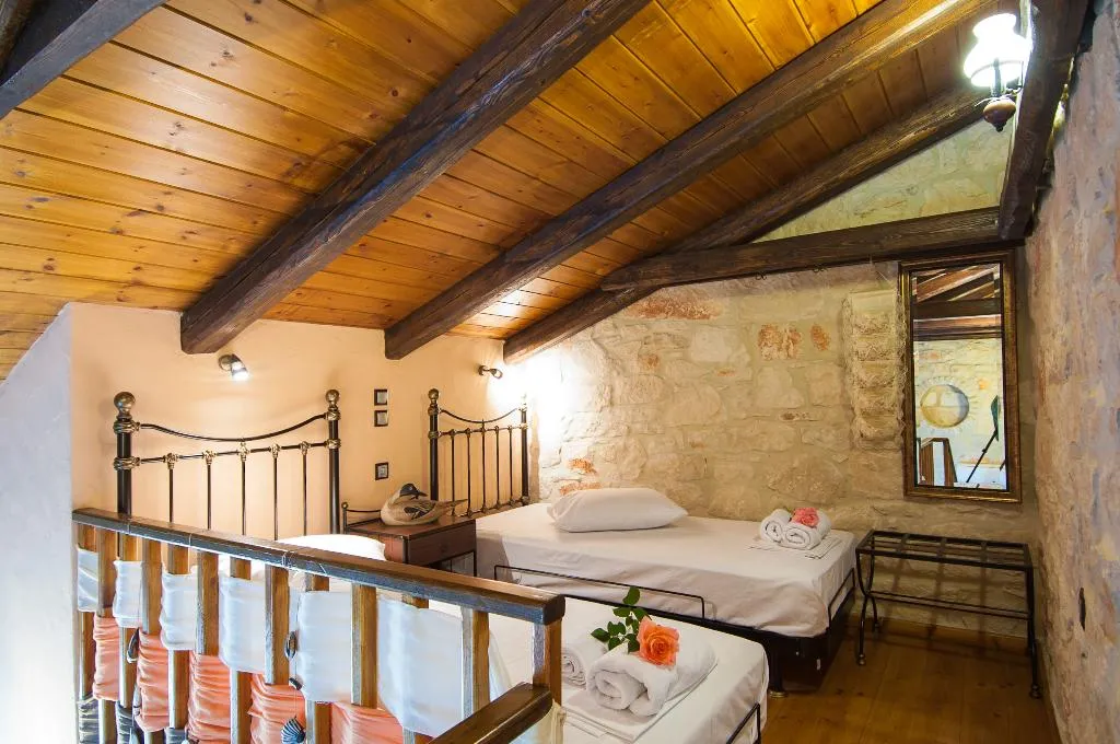 VILLA CAPACITY 6 Room, Kavos Psarou Villas, Zante