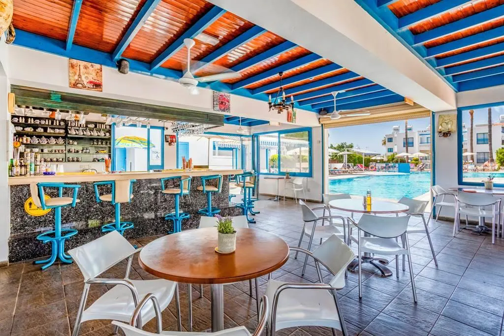 Bar, Kefalonitis Apartments, Cyprus