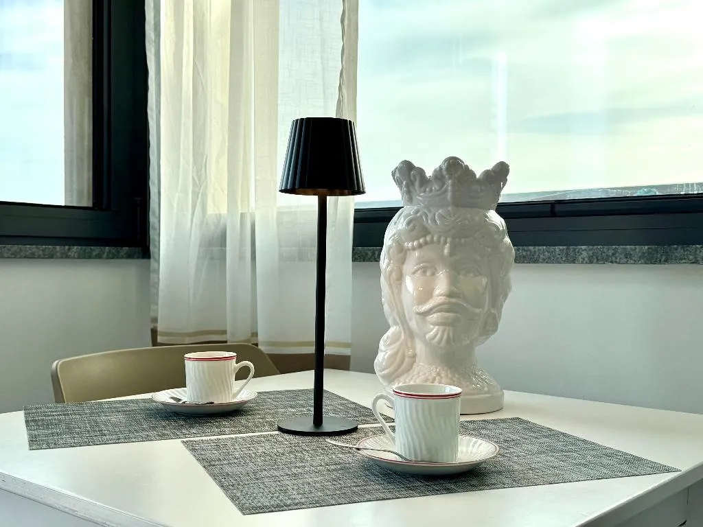 DOUBLE DELUXE POOL VIEW Room, Aurora View Resort, Catania