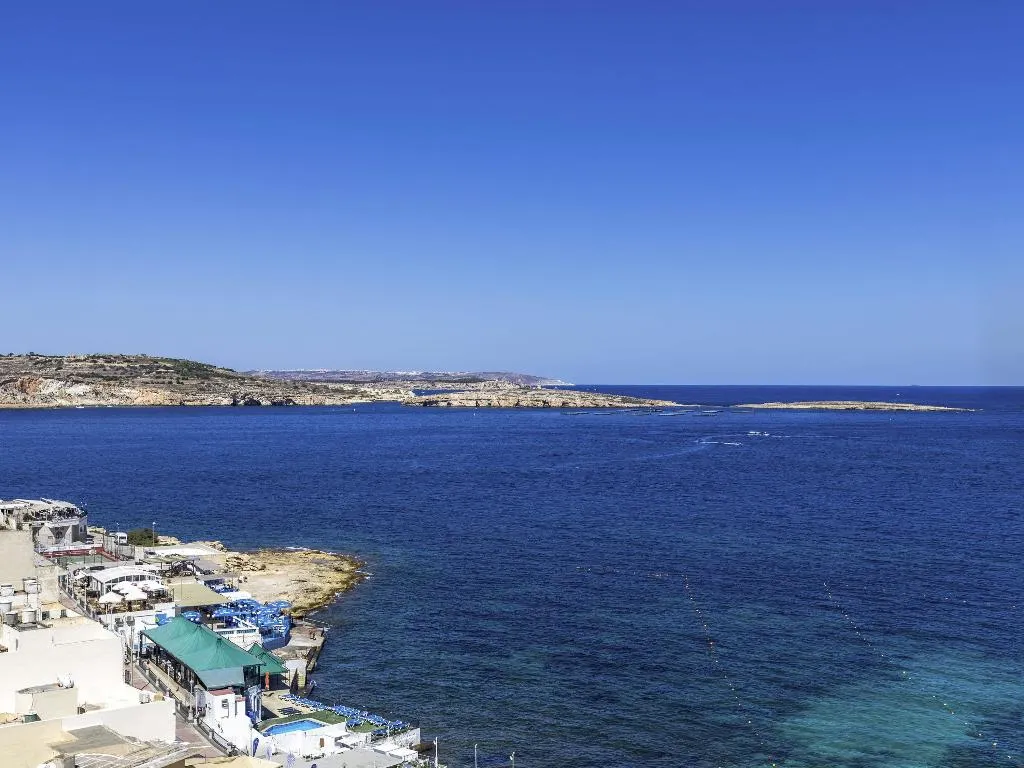 Pool, ibis Styles ST Pauls Bay Malta, Malta