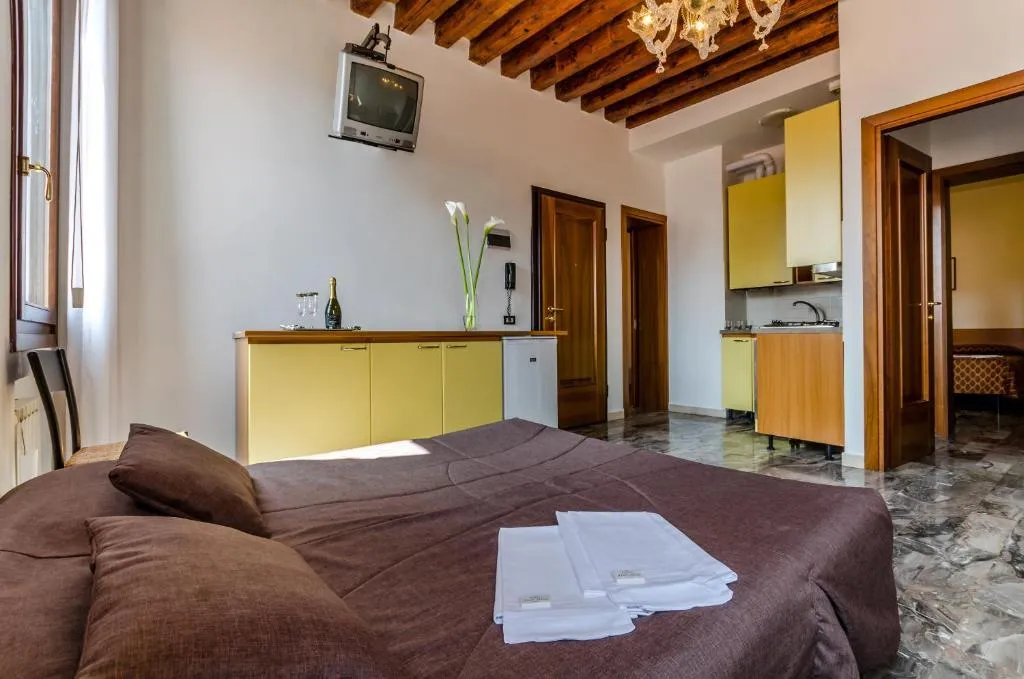 APARTMENT CAPACITY 5 Room, Venice Apartments, Venice