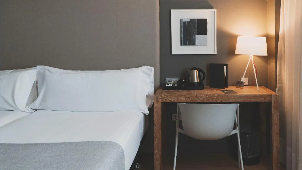 DOUBLE STANDARD Room, Zenit Conde de Orgaz, Madrid