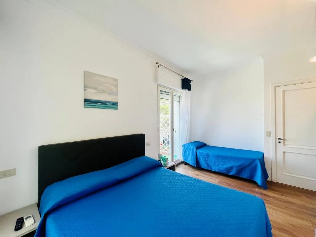 TRIPLE WITH TERRACE Room, Villa Sorrento Resort, Naples