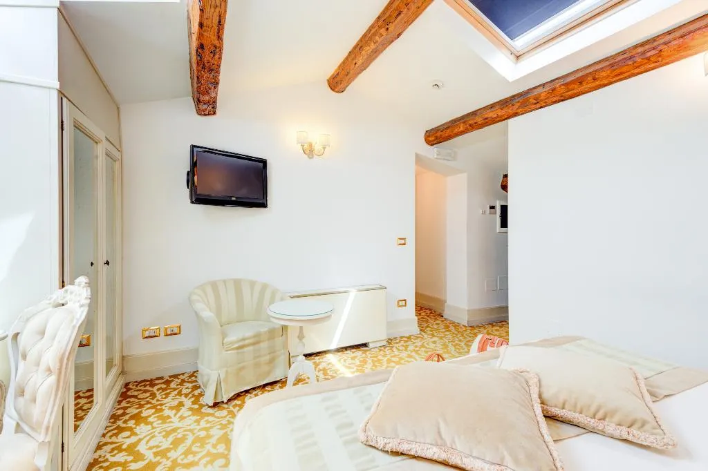 DOUBLE SUPERIOR Room, Al Duca Venezia, Venice