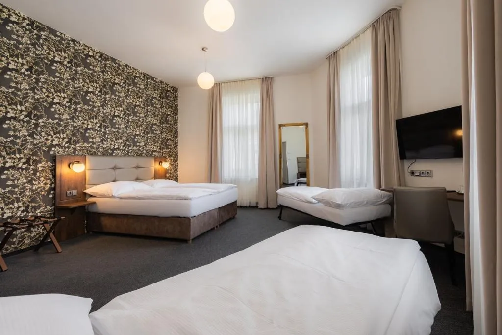FAMILY ROOM STANDARD Room, EA Hotel Victoria, Prague