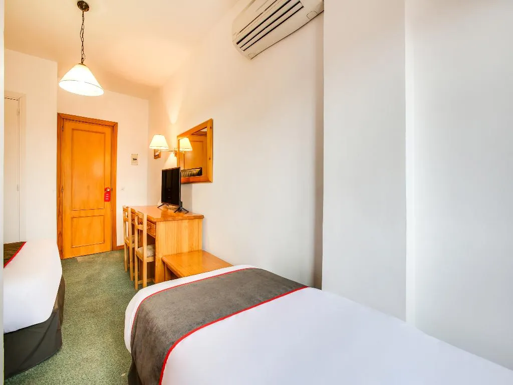 TRIPLE STANDARD Room, Hostal La Posada, Madrid