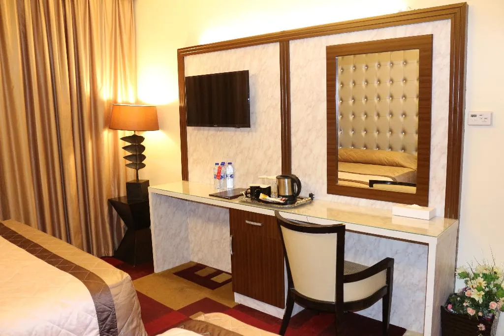 SUITE ONE BEDROOM Room, Al Khaleej Grand, Dubai