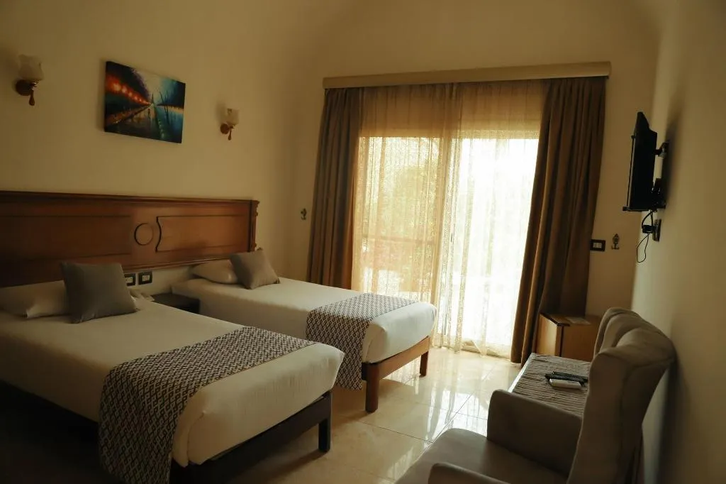 TWIN DELUXE GARDEN VIEW Room, Silver Beach Boutique Hotel, Red Sea Riviera