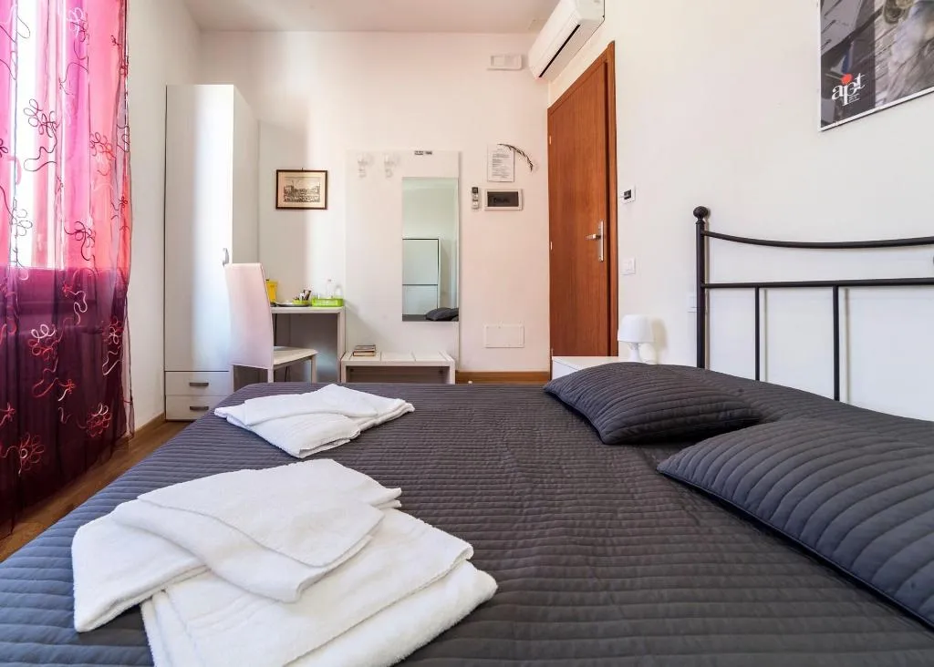 Room, Le Ghiacciaie Bed And Breakfast, Florence
