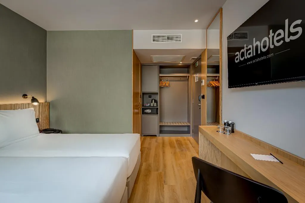 Double or Twin STANDARD Room, Hotel Acta The Clover, Porto