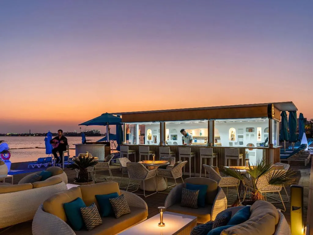 Restaurant, The Retreat Palm Dubai MGallery by Sofitel, Dubai