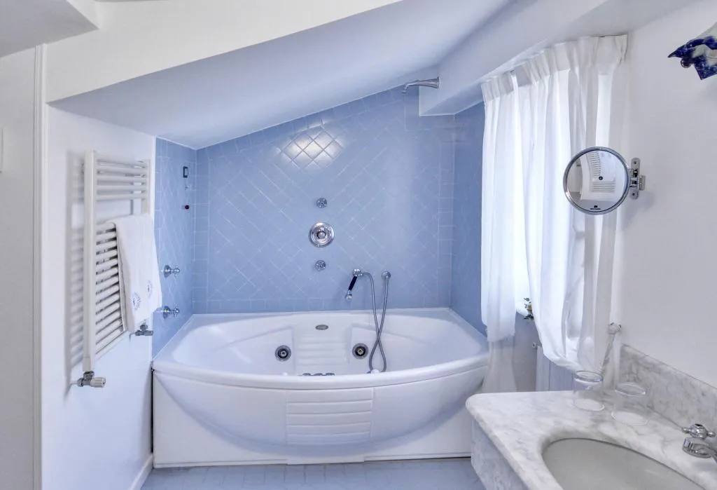 DOUBLE KING SIZE BED Room, Hotel Palazzo Confalone, Naples