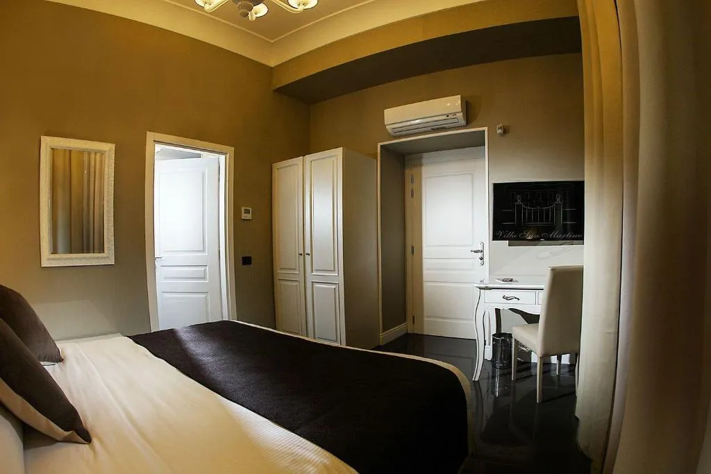 Room, Villa San Martino, Naples