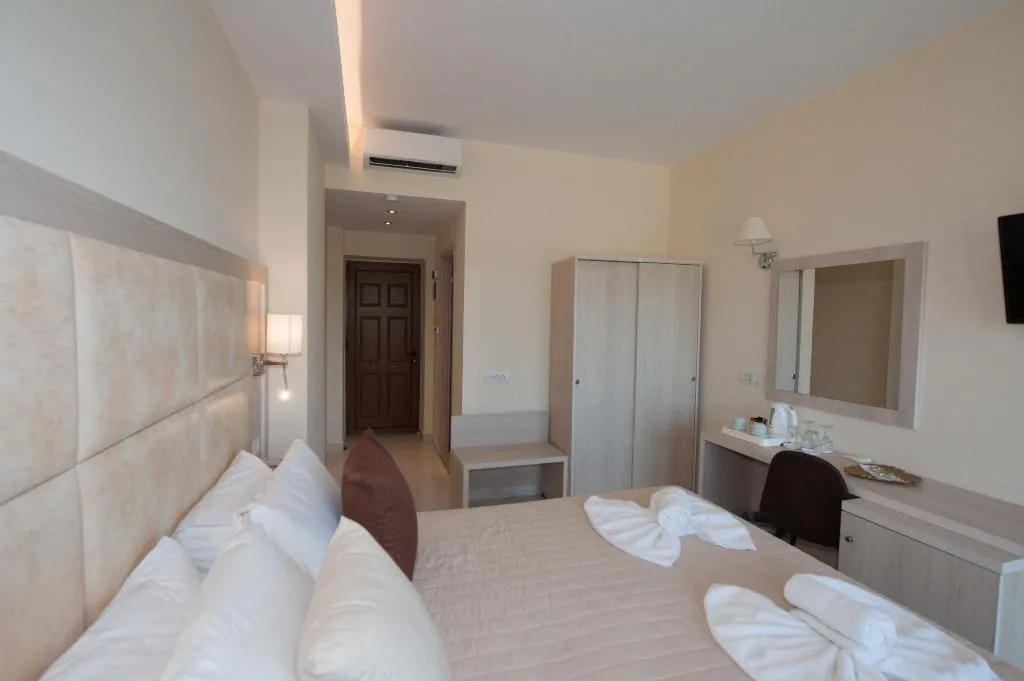 Room, Brilliant Holiday Resort, Corfu