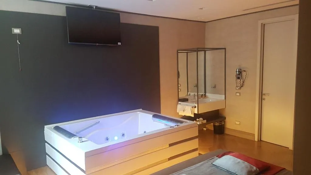General view, San Carlo Suite, Rome