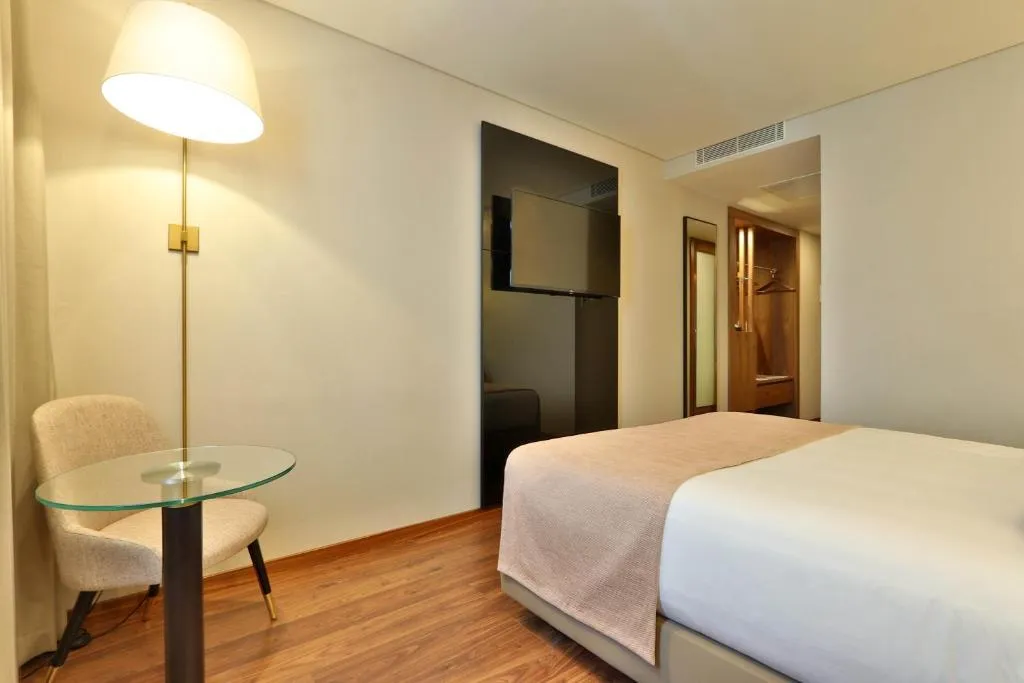 DOUBLE SUPERIOR Room, Turim Iberia Hotel, Lisbon