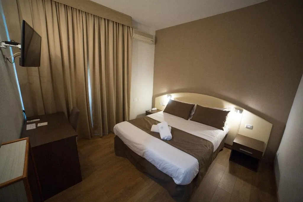 DOUBLE ECONOMY Room, Hotel La Pergola, Naples